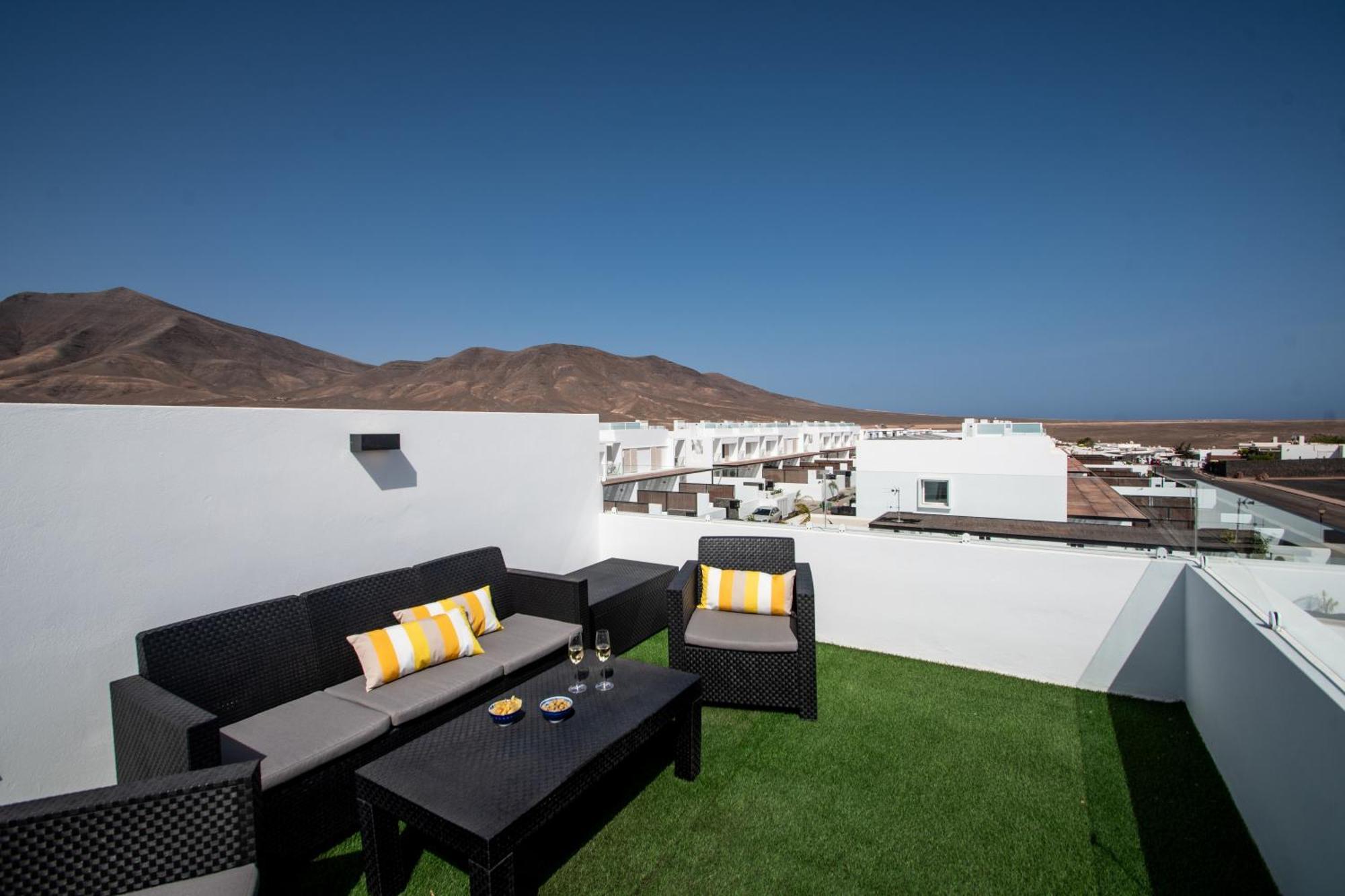 Serena Villa 38 - Heated Pool, Sea Views, Ac, High Speed Internet Playa Blanca Dış mekan fotoğraf