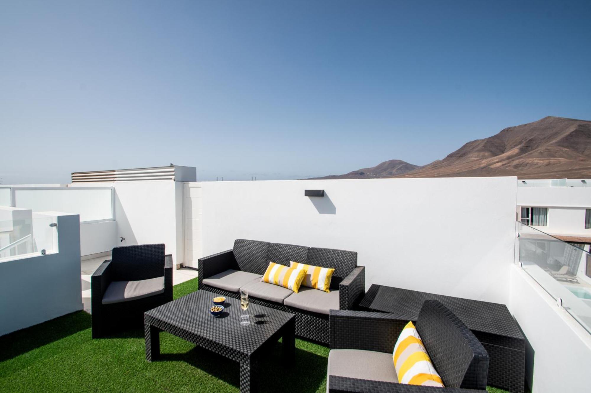 Serena Villa 38 - Heated Pool, Sea Views, Ac, High Speed Internet Playa Blanca Dış mekan fotoğraf